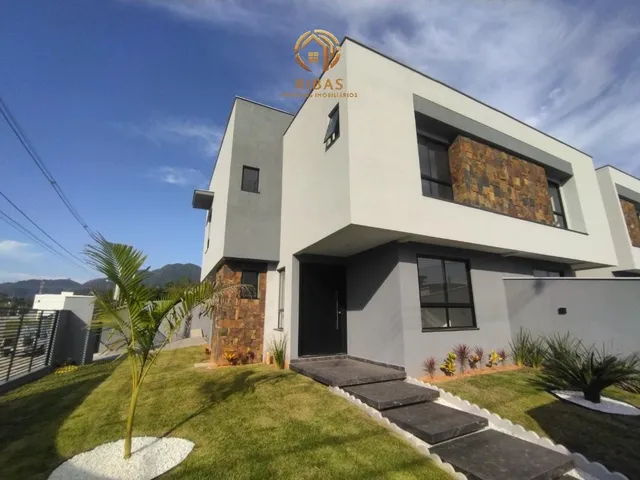 Imagem: Geminado Duplex de Esquina para Venda no