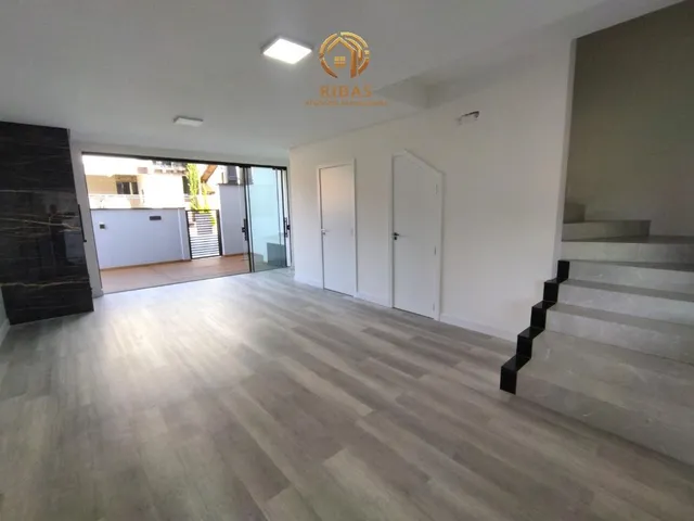 Imagem 11: Geminado Duplex de Esquina com 03 Suítes a Venda no Bairro São Luís em Jaraguá do Sul