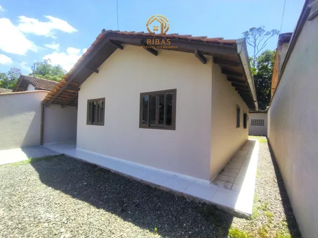 Imagem 4: Casa Padrão a Venda no Bairro Tifa Martins em Jaraguá do Sul - 01 Suíte + 02 Quartos