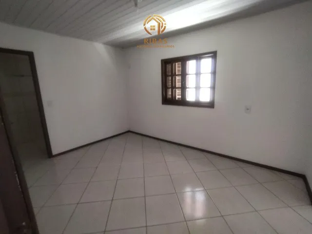 Imagem 16: Casa Padrão a Venda no Bairro Tifa Martins em Jaraguá do Sul - 01 Suíte + 02 Quartos