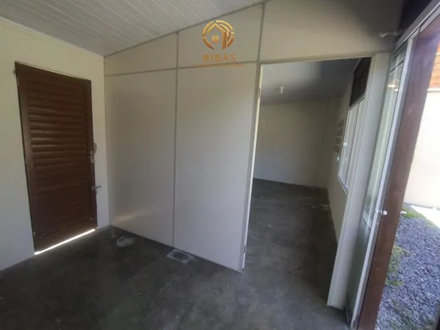 Imagem 13: Casa Padrão a Venda no Bairro Tifa Martins em Jaraguá do Sul - 01 Suíte + 02 Quartos
