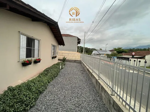 Imagem 12: Casa com 4 Quartos no Bairro Czerniewicz