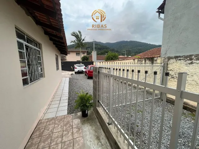 Imagem 8: Casa com 4 Quartos no Bairro Czerniewicz