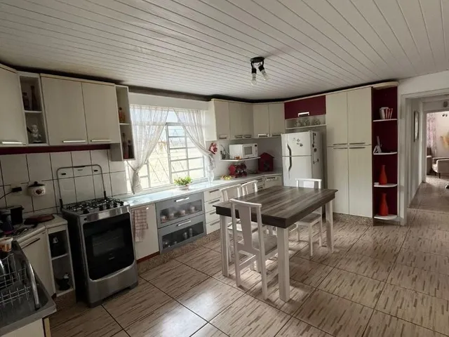 Imagem 11: Casa com 4 Quartos no Bairro Czerniewicz