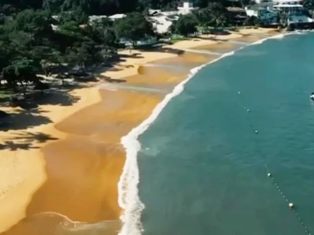 Imagem 2: Terreno Totalmente Plano na Rua do Canal no Condomínio Sítio Bom