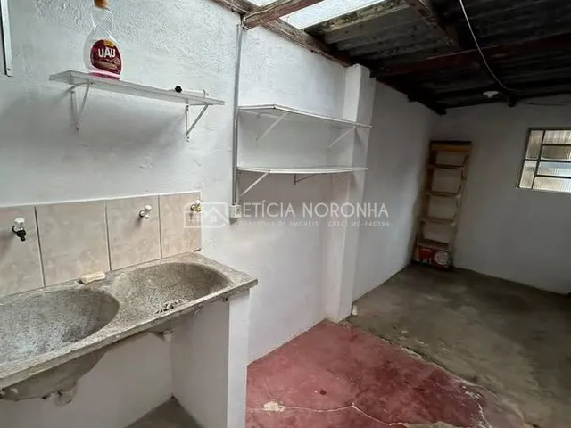Imagem 3: Casa com 2 Quartos para Locação, Carioca - São Lourenço