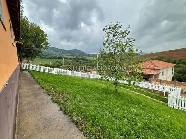 Imagem 3: Casa com 2 Quartos À Venda, dos Campos - Carmo de Minas