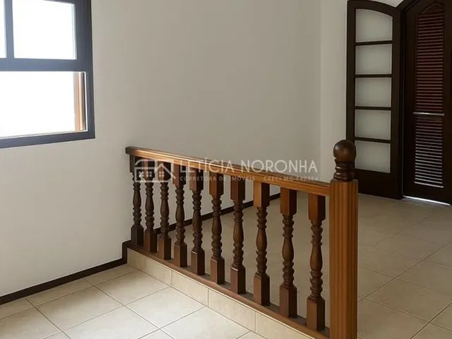 Imagem: Casa com 3 Quartos À Venda, Estação