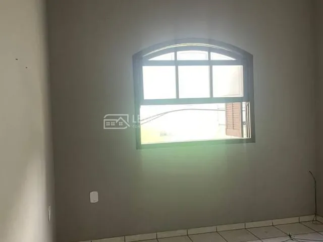 Imagem 2: Casa com 3 Quartos À Venda, Estação - São Lourenço