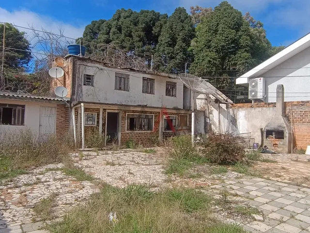 Imagem 3: Casa À Venda no Batel com Terreno de 658M² Ideal para Investimento