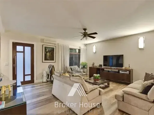 Imagem: Casa de Vila na Granja Julieta