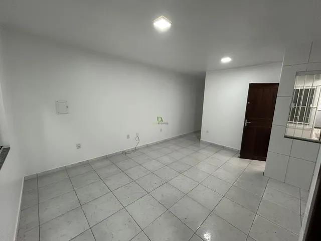 Imagem 6: Casa Geminada À Venda em Potecas, São José/Sc, com 2 Quartos, 1 Sala e 2 Vagas de Garagem!