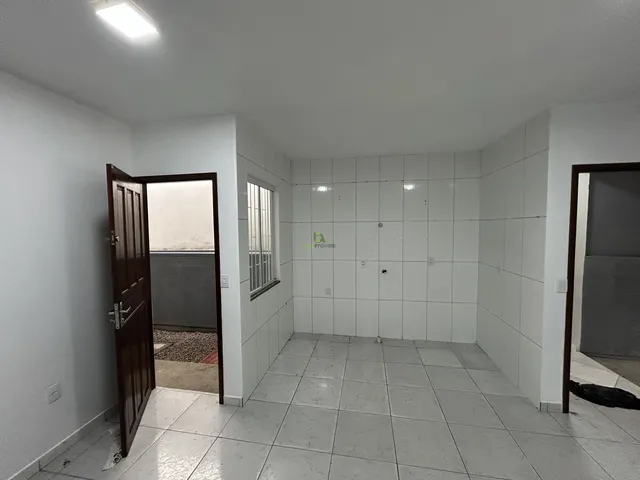 Imagem 9: Casa Geminada À Venda em Potecas, São José/Sc, com 2 Quartos, 1 Sala e 2 Vagas de Garagem!