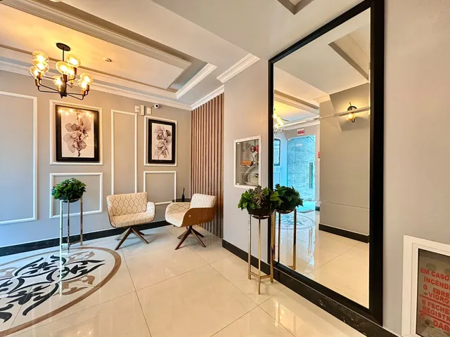 Imagem 3: Apartamento À Venda em Itapema, Meia Praia, com 3 Quartos, 110M²