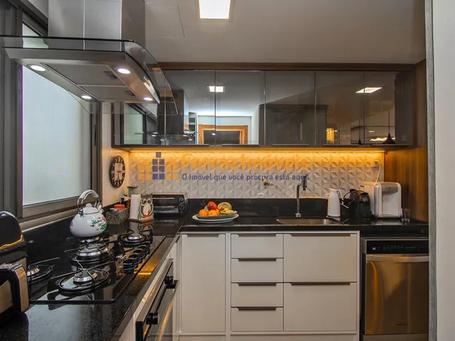 Imagem 13: Apartamento para Venda em Porto Alegre, Cavalhada, 3 Dormitórios, 3 Suítes, 4 Banheiros, 2 Vagas