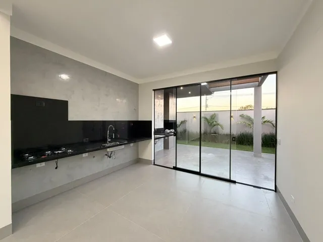 Imagem 16: Casa em Condomínio para Venda em Campo Grande, Nova Lima, 3 Dormitórios, 3 Suítes