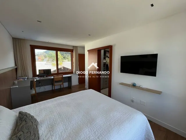 Imagem 10: Casa no Condomínio Aldeias do Campeche III com 4 Suítes e Amplo Terreno