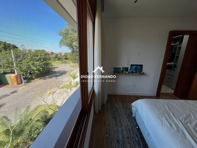 Imagem 7: Casa no Condomínio Aldeias do Campeche III com 4 Suítes e Amplo Terreno
