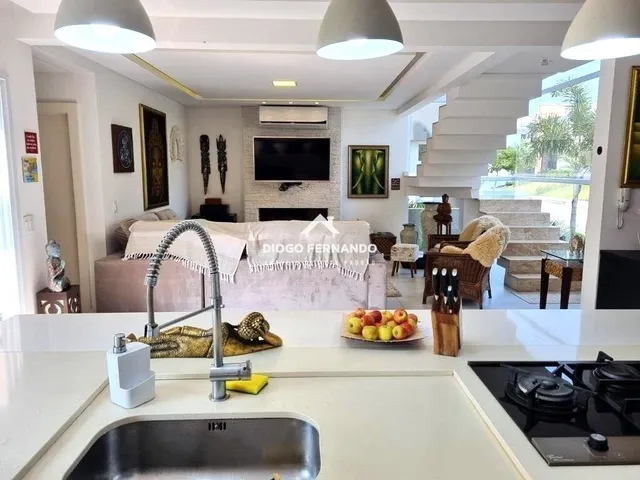 Imagem 8: Casa no Condomínio Quinta dos Açores com 3 Suítes, 310M² e 4 Vagas
