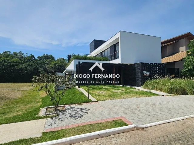 Imagem: A casa possui 4 Dormitórios, 4 Suítes, 5 Banheiros, 2