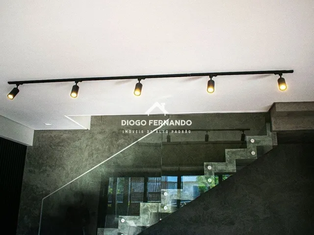 Imagem 12: Casa Alto Padrão em Condomínio no Campeche com 5 Dormitórios, Piscina Aquecida e Pé-Direito Duplo