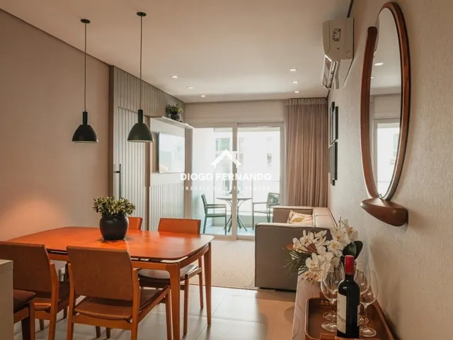 Imagem: O apartamento possui 2 Dormitórios, 1 Suíte, 2 Banheiros,