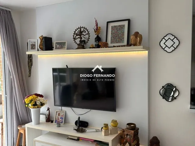 Imagem: O apartamento possui 2 Dormitórios, 1 Suíte, 2 Banheiros,