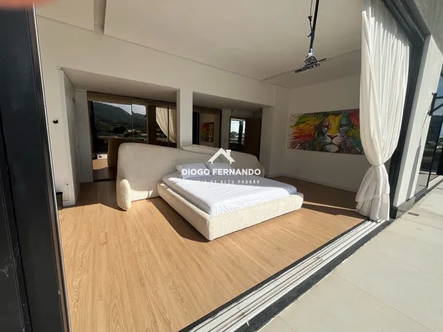 Imagem 2: Cobertura no Swami Beach Residence com Amplo Terraço e Condomínio Clube no Campeche