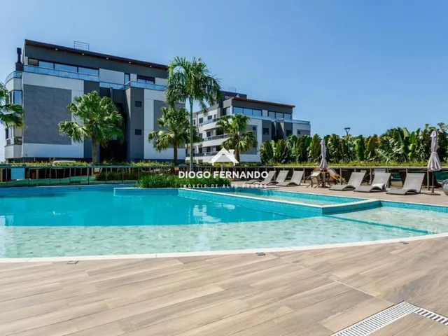 Imagem 9: Cobertura no Swami Beach Residence com Amplo Terraço e Condomínio Clube no Campeche