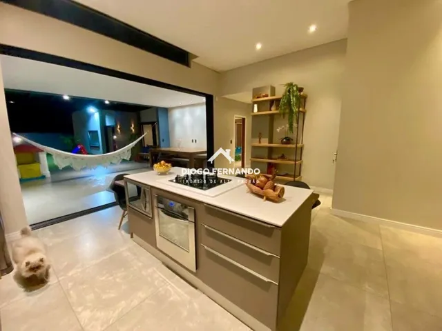 Imagem 14: Casa no Campeche com 240M², Suíte Master e Terreno Amplo em Rua Tranquila