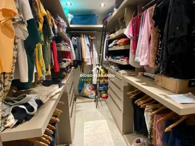 Imagem 13: Casa no Campeche com 240M², Suíte Master e Terreno Amplo em Rua Tranquila