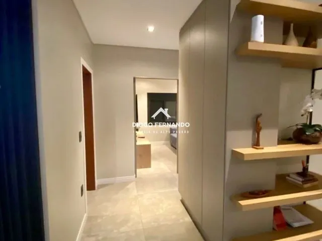Imagem 5: Casa no Campeche com 240M², Suíte Master e Terreno Amplo em Rua Tranquila
