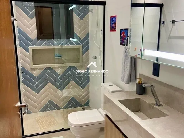 Imagem 7: Casa no Campeche com 240M², Suíte Master e Terreno Amplo em Rua Tranquila