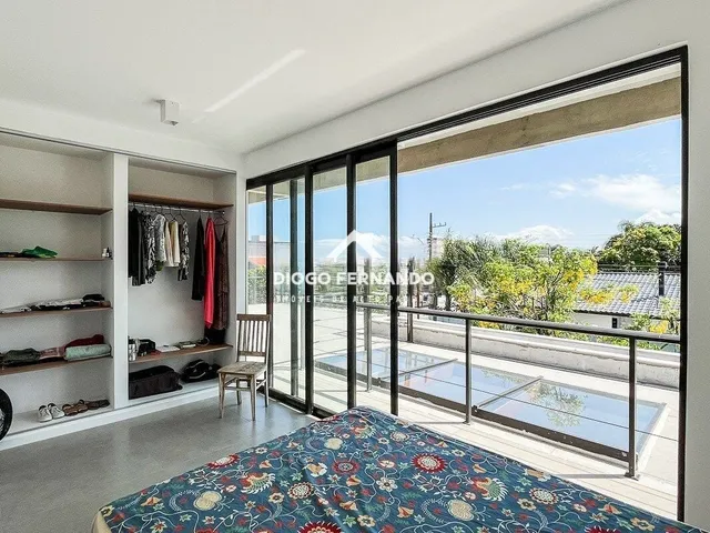Imagem 10: Casa no Campeche a 200M da Praia com 6 Quartos, Piscina Aquecida e Alto Padrão