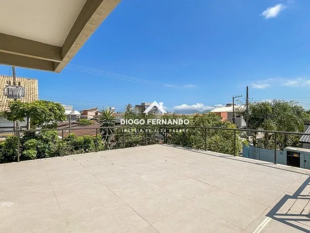 Imagem 6: Casa no Campeche a 200M da Praia com 6 Quartos, Piscina Aquecida e Alto Padrão