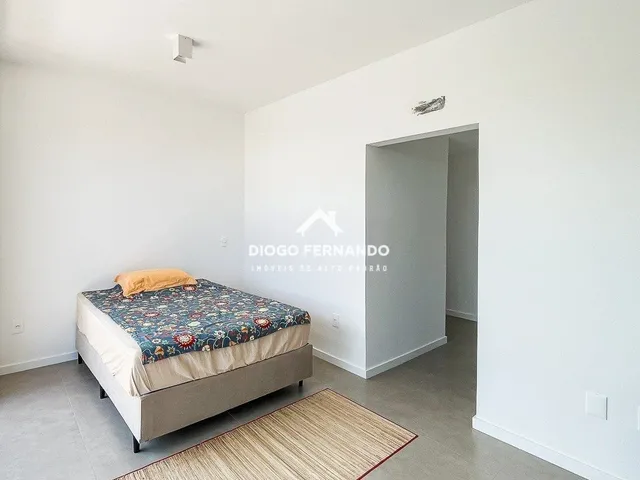 Imagem 15: Casa no Campeche a 200M da Praia com 6 Quartos, Piscina Aquecida e Alto Padrão