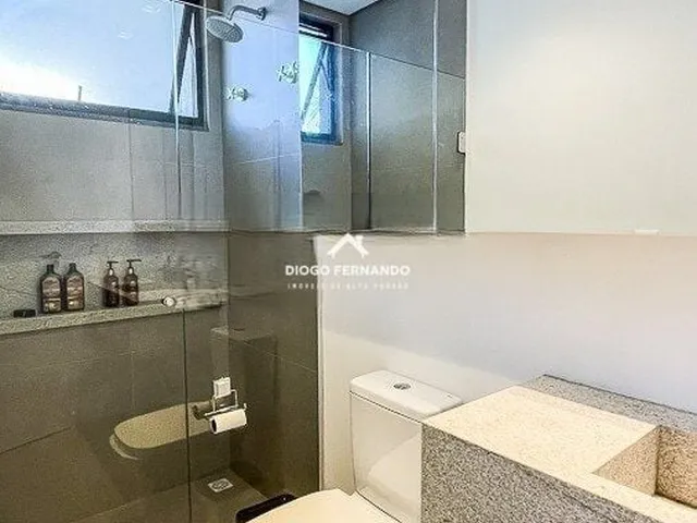 Imagem 9: Casa no Campeche a 200M da Praia com 6 Quartos, Piscina Aquecida e Alto Padrão
