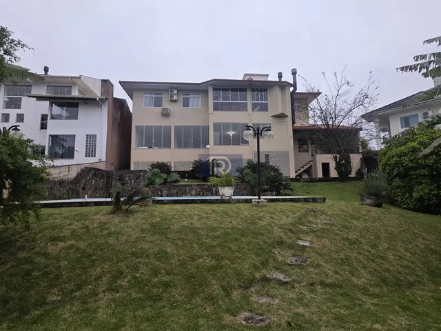 Imagem 5: Casa Alto Padrão com Piscina no Bosque das Mansões
