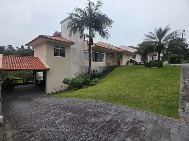 Imagem 8: Casa Alto Padrão com Piscina no Bosque das Mansões