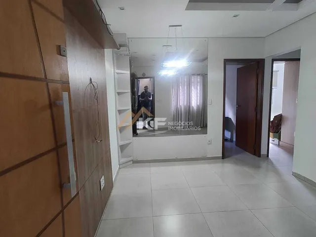 Imagem: O apartamento possui 2 Dormitórios, 1 Banheiro, 1 Vaga na