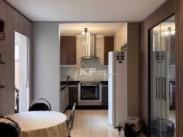 Imagem: O apartamento possui 2 Dormitórios, 1 Banheiro, 1 Vaga na