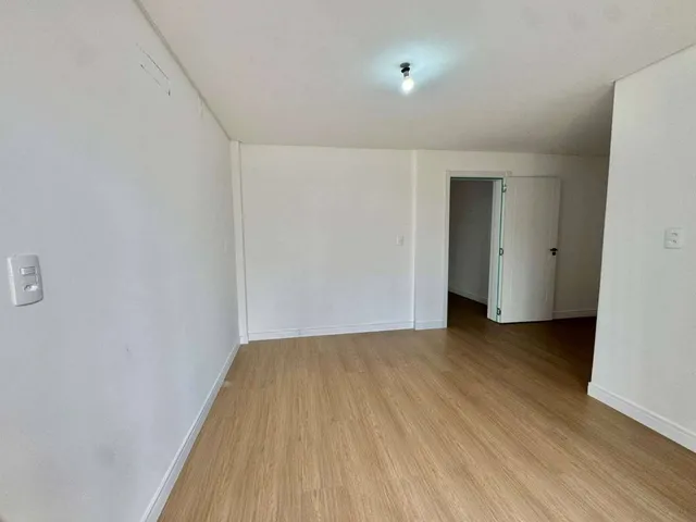 Imagem 11: Casa Sobrado | 03 Suites