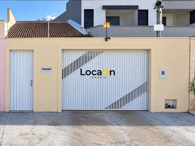 Imagem: A casa possui 4 Dormitórios, 3 Suítes, 3 Banheiros, 2