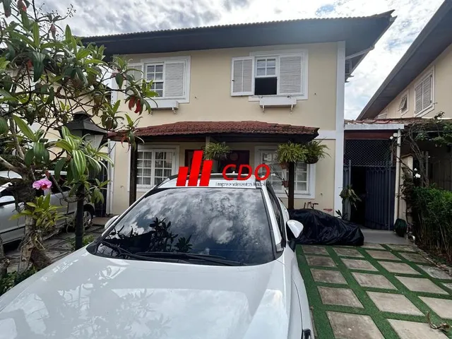 Imagem: A casa possui 2 Dormitórios, 1 Suíte, 3 Banheiros, 2