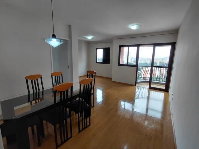 Imagem: O apartamento possui 2 Dormitórios, 1 Suíte, 1 Vaga na