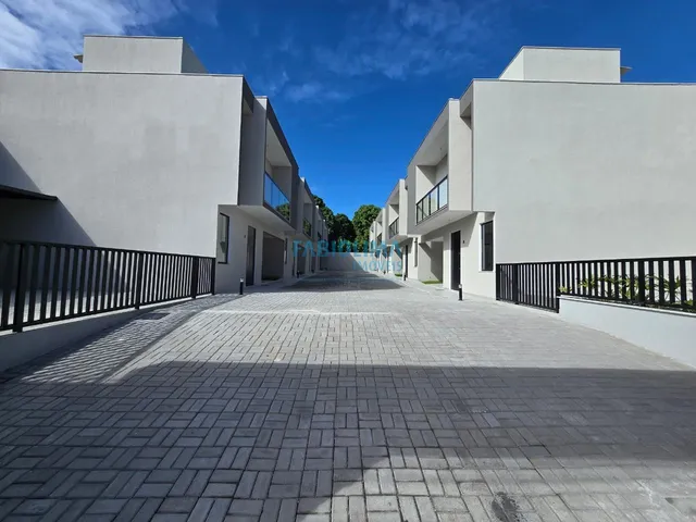 Imagem: Casa 3 Suítes, Condomínio em Buraquinho