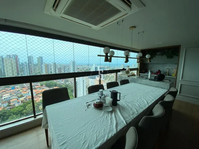 Imagem 3: Apartamento 3 Suítes À Venda no Elegance Garibaldi, 147M², Mobiliado, Vista Mar e 4 Vagas