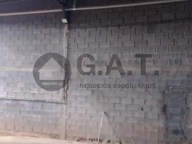 Imagem 2: Barracão Comercial para Locação no Centro de Piedade-Sp: 100M², 1 Banheiro Disponível!