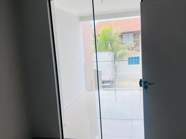 Imagem 13: Sobrado Pronto para Morar em Balneario Picarras Sc