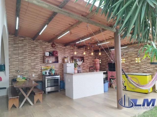 Imagem 15: Casa Duplex de 3 Quartos com Suíte, Área Gourmet e Amplo Quintal em Perocão, Guarapari-Es. Agende Sua Visita!